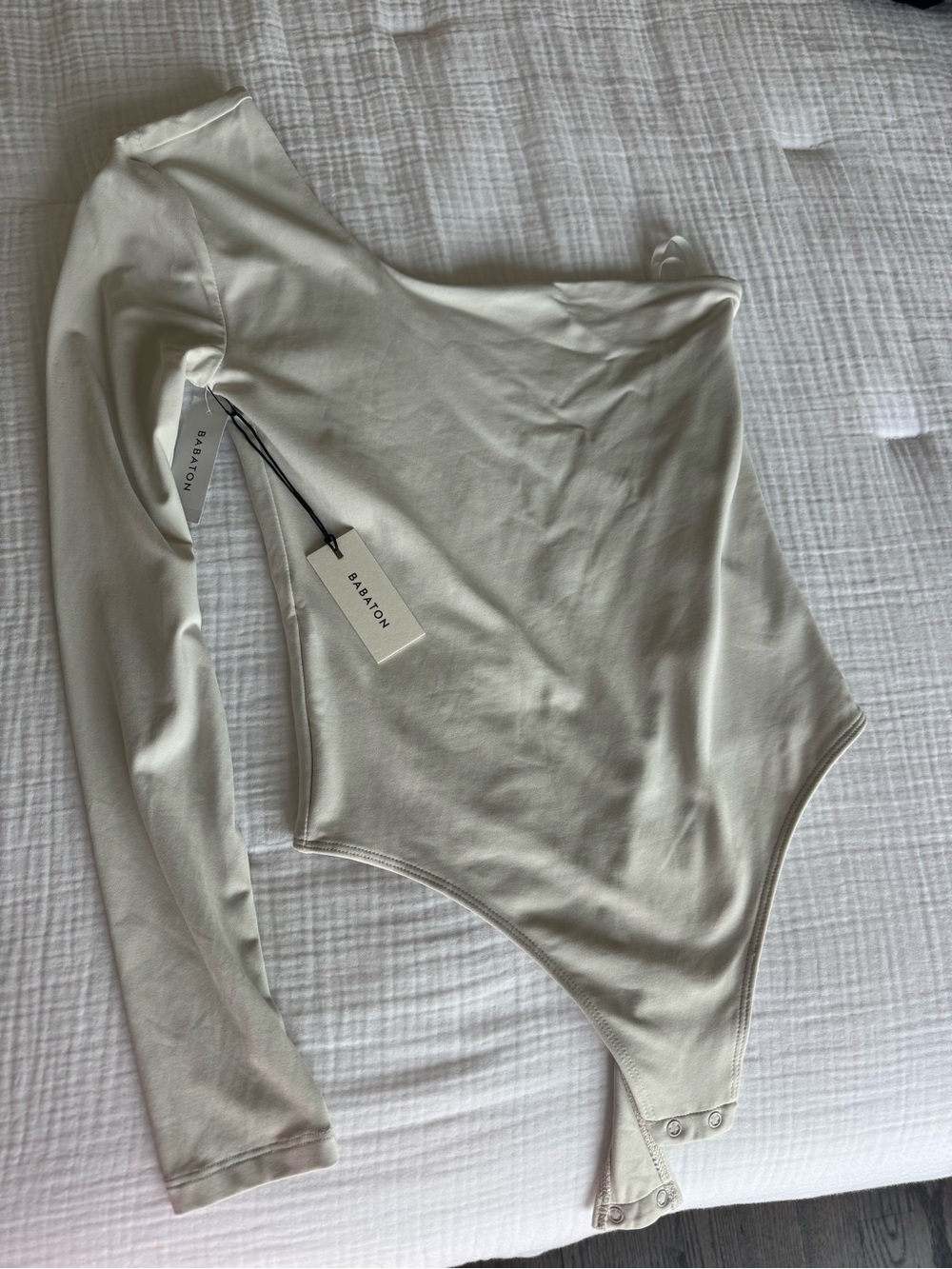 Aritzia One-Shoulder Long Sleeve Bodysuit in Cream